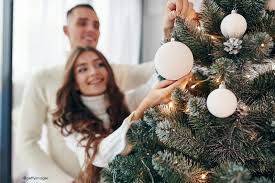 Πώς Γιορτάζει τα Χριστούγεννα Κάθε Ζώδιο; Ο απόλυτος γιορτινός οδηγός του ζωδιακού κύκλου