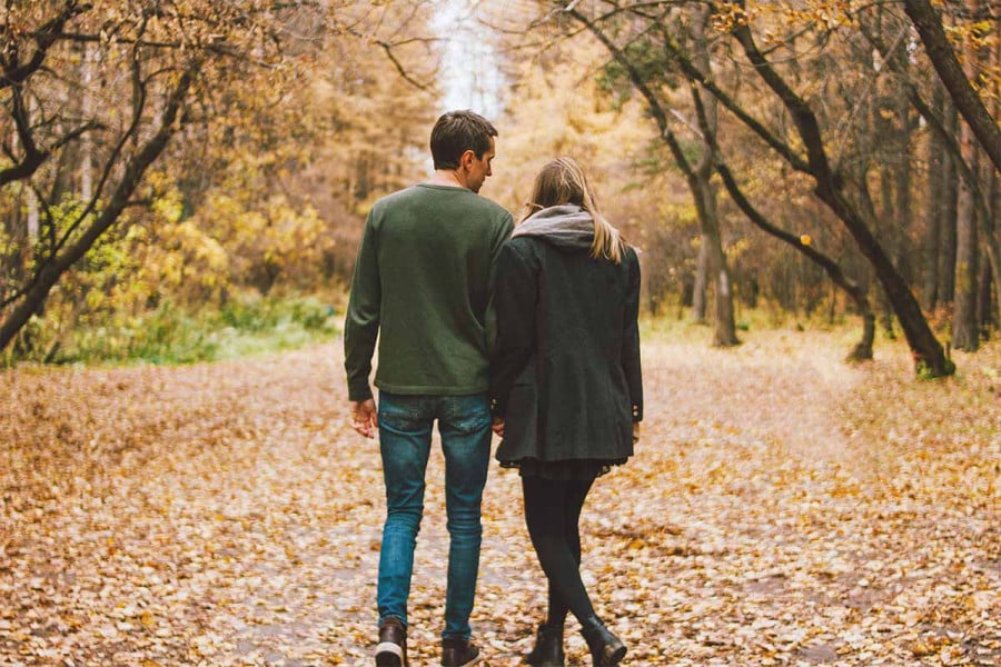 Negging: Η νέα τάση στις σχέσεις ίσως σε κάνει να παραμείνεις single λίγο παραπάνω 