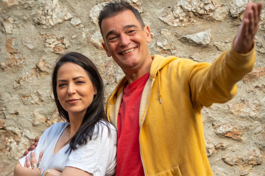 «CHECK IN για 2» του Μάκη Τσούφη, στο Δημοτικό Θέατρο Πύργου «Απόλλων» 