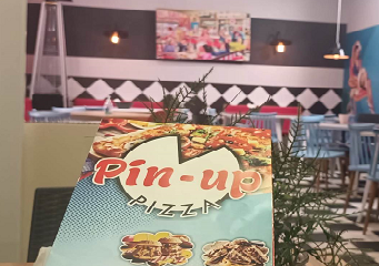 Η πίτσα της πόλης είναι "Pin Up - pizza"