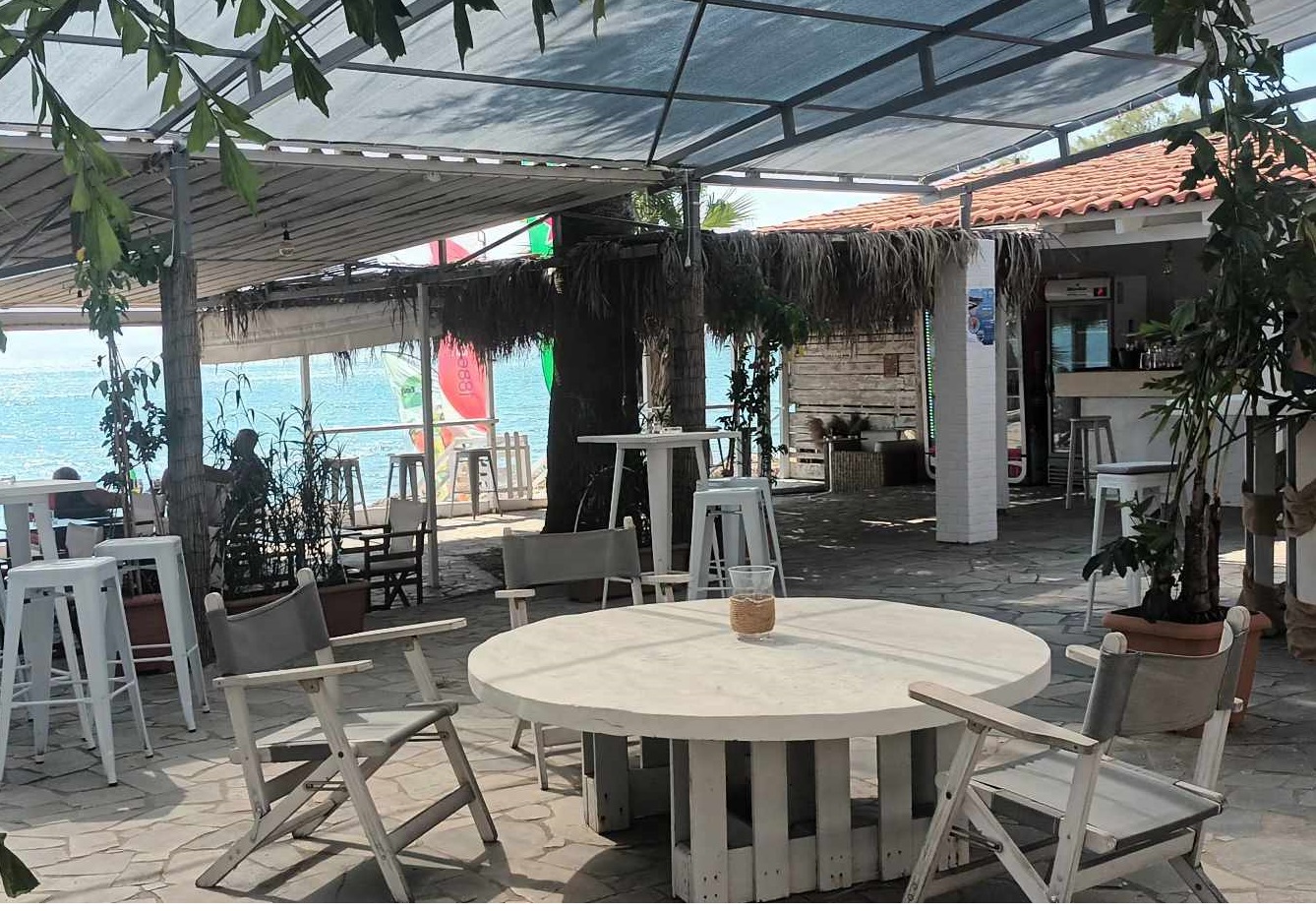 Bolivar Cafe Bar by Camping Paradise άνοιξε για το 2024