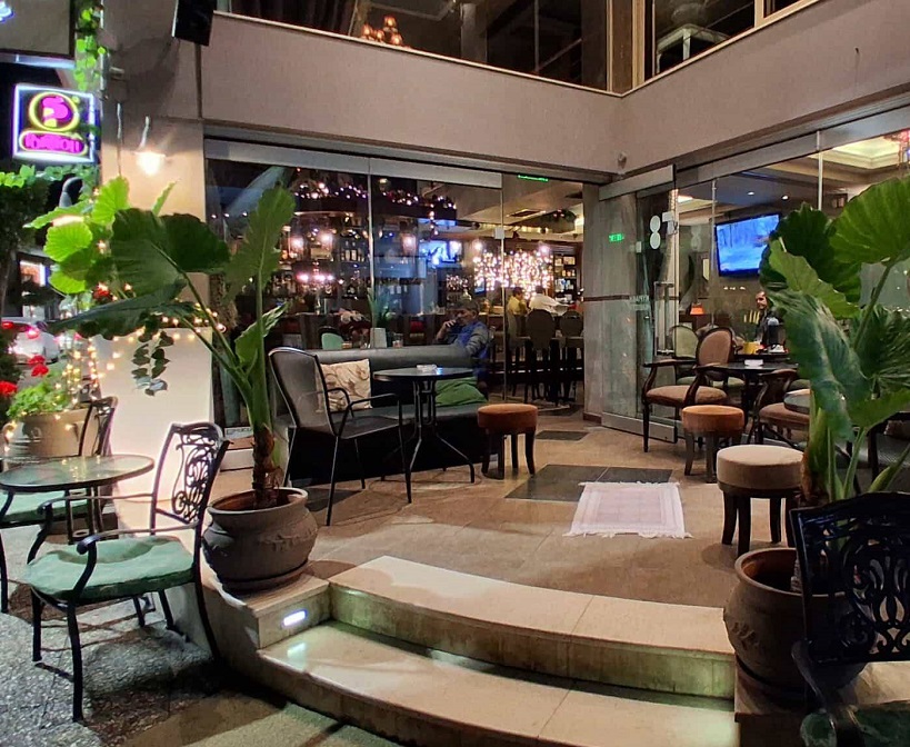 ΚΑΦΕ cafe και κάθε Σάββατο η νύχτα αποκτά ρυθμό!