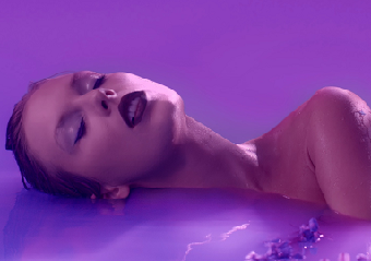 Η Taylor Swift κυκλοφορεί το ονειρικό music video του «Lavender Haze»