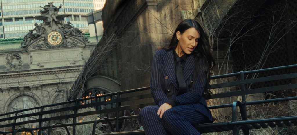 Μαλού συνεχίζει τη δισκογραφική της πορεία με το νέο τραγούδι «Ασπιρίνη»